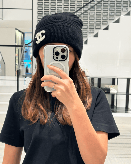 قبعة شانيل سوداء عيار ٢٤ قيراطًا AAA518 | قبعة شانيل (سوداء)