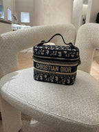 CHRISTIAN DIOR Small DiorTravel Vanity Case | 迪奧 化妝盒袋 (藍色)