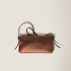 حقيبة يد صغيرة من الساتان من ميو ميو | حقيبة يد صغيرة من ميو ميو (متعددة الألوان)