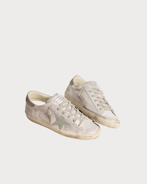 GOLDEN GOOSE Super - Star sneakers in gray - white glitter - effect leather with leather star | 黃金鵝 Super - Star 球鞋採用灰白色亮片效果皮革,搭配皮革星星(灰白色) - LondonKelly 英國名牌代購