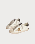 GOLDEN GOOSE Women’s Super - Star in nappa leather with gold glitter star and black glitter heel tab | 黃金鵝 女款 Super - Star 納帕皮革款,搭配金色亮片星星與黑色亮片後跟標籤(白色) - LondonKelly 英國名牌代購