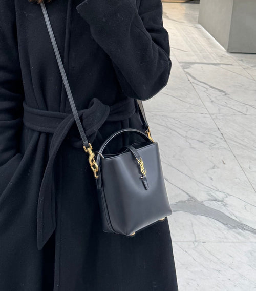 YSL Saint Laurent وكيل شراء بريطاني مقابل متجر هونغ كونغ | مقارنة الفروقات السعرية الحقيقية الأحدث 2026 - LONDONKELLY وكيل شراء العلامات التجارية البريطانية