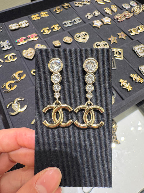 CHANEL 24B ABE124B Drop Earrings | Chanel earrings (gold)