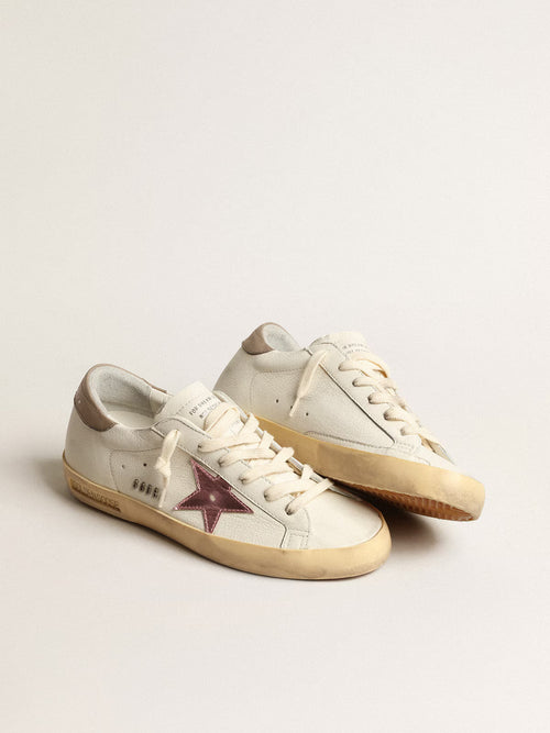 GOLDEN GOOSE Women's Super - Star in white nappa with pink metallic leather star | 黃金鵝 女款 Super - Star 白色納帕皮革款，搭配粉色金屬皮革星星（白色） - LondonKelly 英國名牌代購
